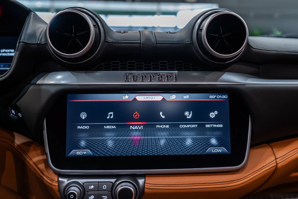 Certified 2020 Ferrari Portofino RWD image 40