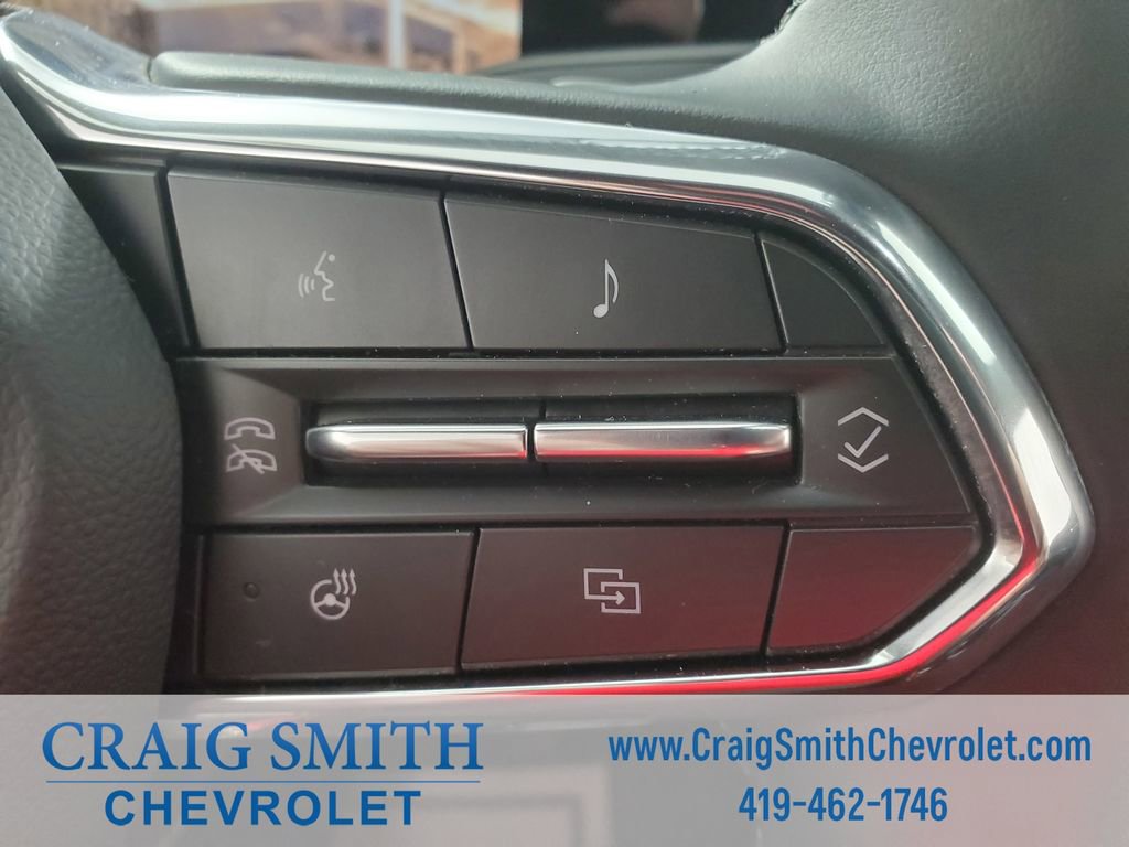 Used 2025 Chevrolet Equinox LT w/ Safety and Technology Package FWD image 17