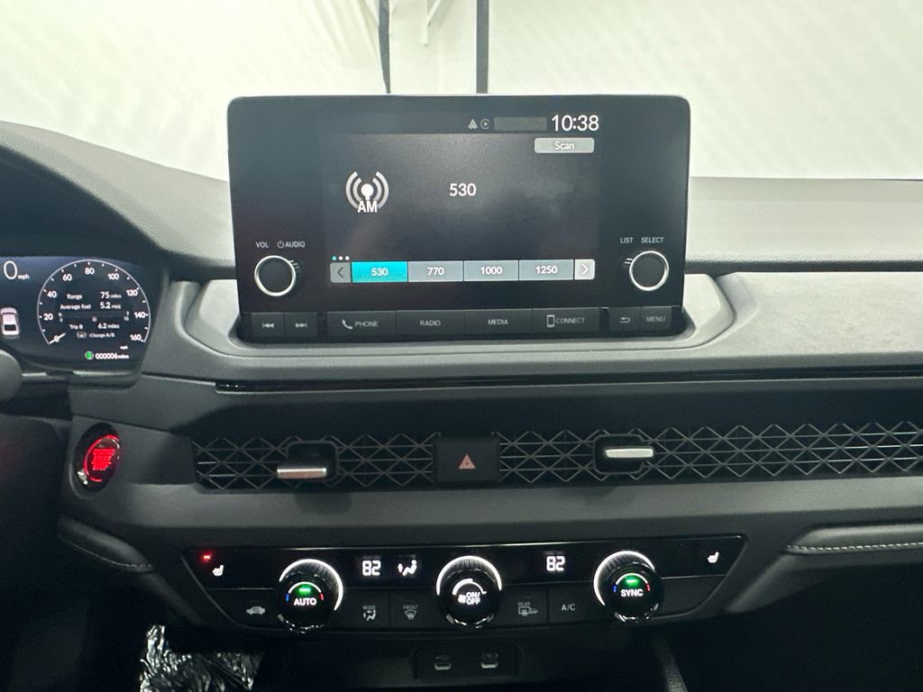 Certified 2025 Honda Accord SE image 30