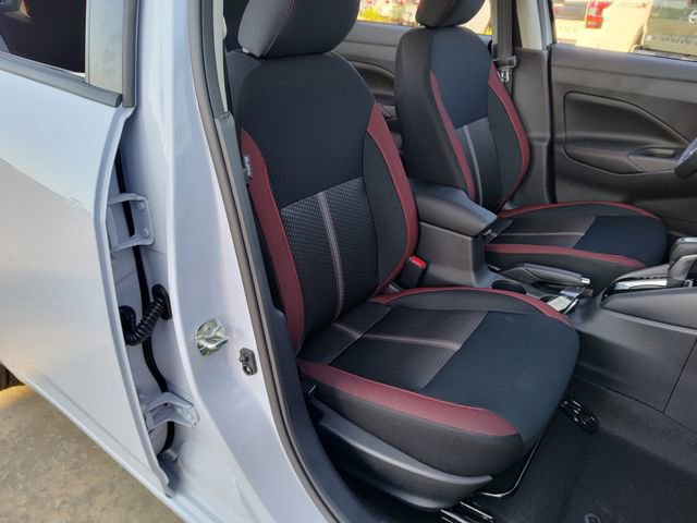 New 2025 Nissan Versa SR w/ Trunk Package image 14