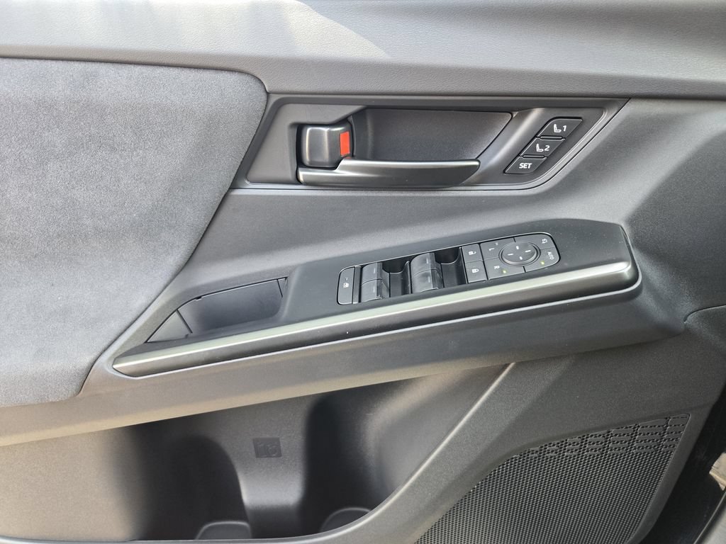 New 2026 Toyota C-HR AWD/4WD image 17