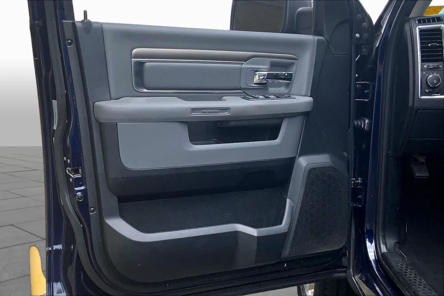 Used 2016 RAM 1500 Big Horn RWD image 21