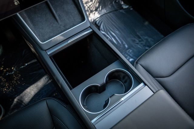 Used 2026 Tesla Model Y Long Range image 35