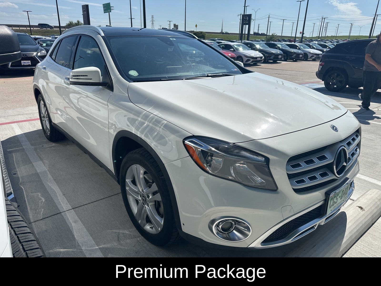 Used 2018 Mercedes-Benz GLA 250 4MATIC image 4