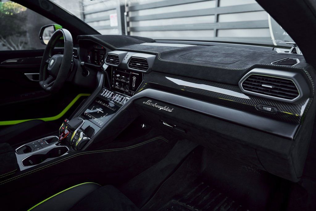 Used 2024 Lamborghini Urus Performante image 44