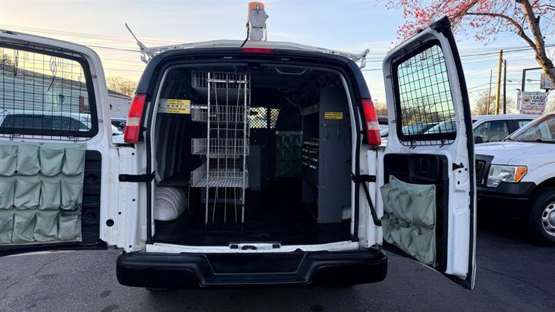 Used 2011 Chevrolet Express 2500 RWD image 10