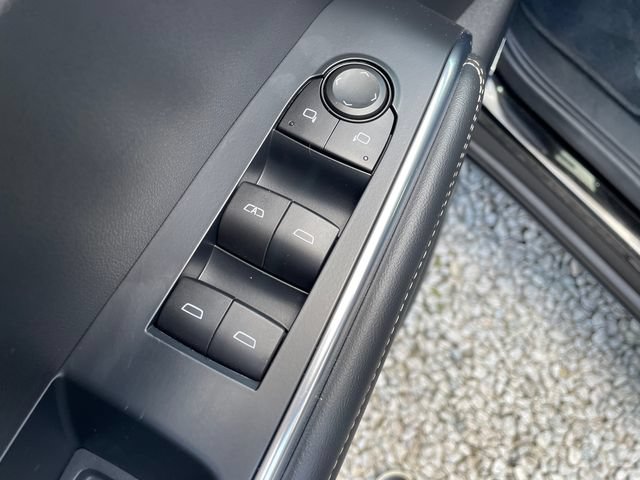 Certified 2025 GMC Acadia Elevation AWD/4WD image 27