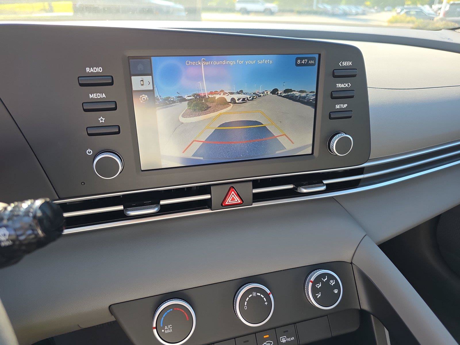 New 2026 Hyundai Elantra SE FWD image 22
