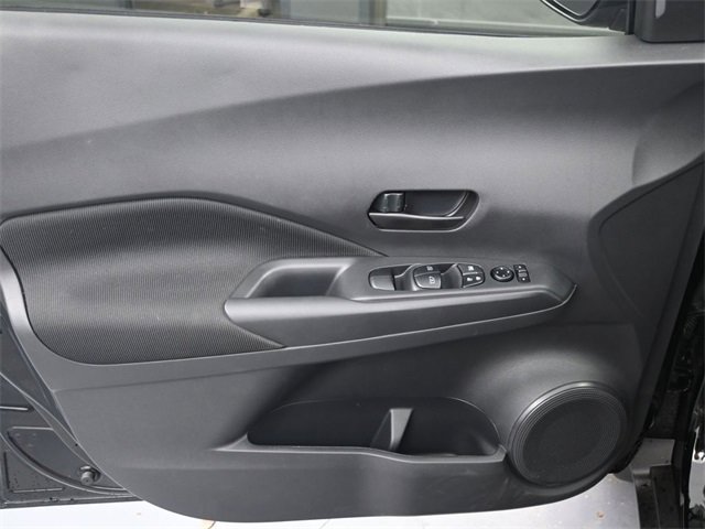 Used 2025 Nissan Kicks Play S image 11