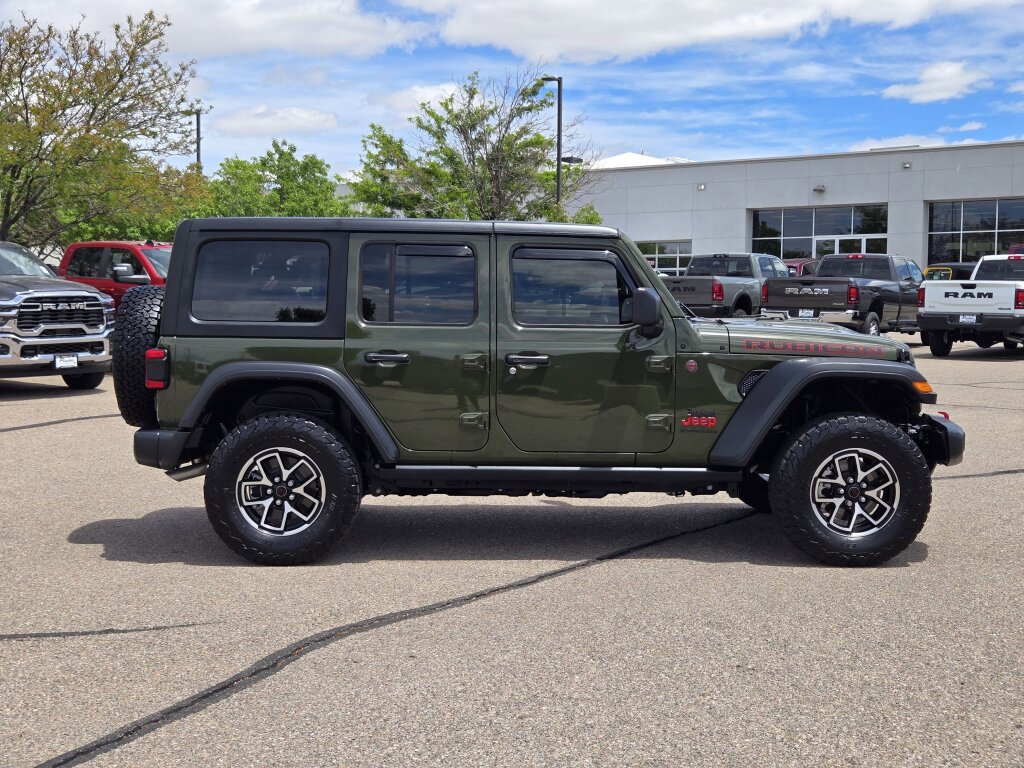 Used 2024 Jeep Wrangler Rubicon w/ Technology Group AWD/4WD image 2