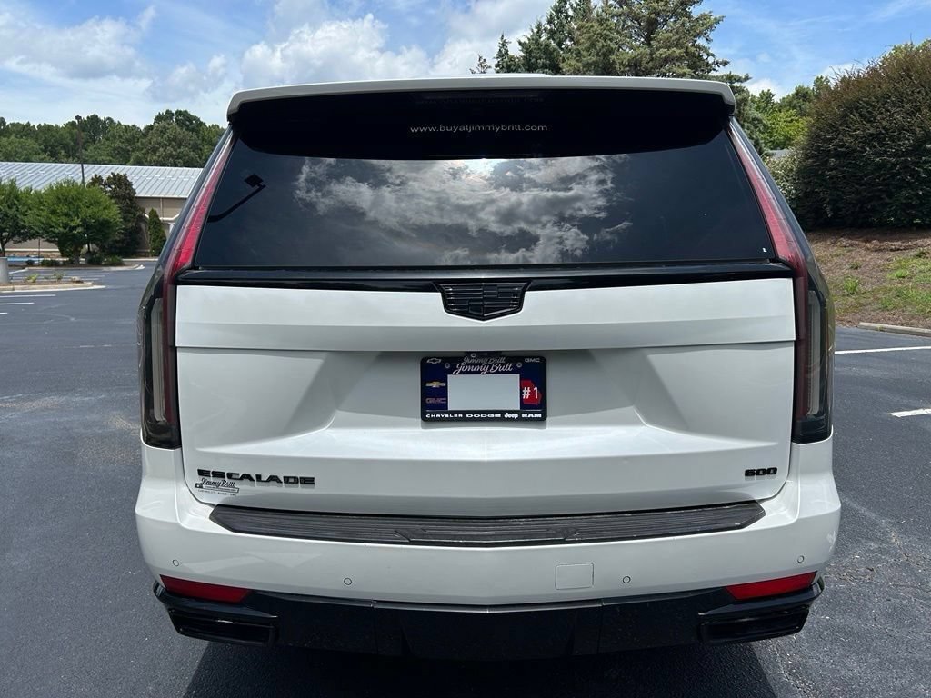 Used 2021 Cadillac Escalade Premium Luxury w/ Driver Assist Tech Package AWD/4WD image 25