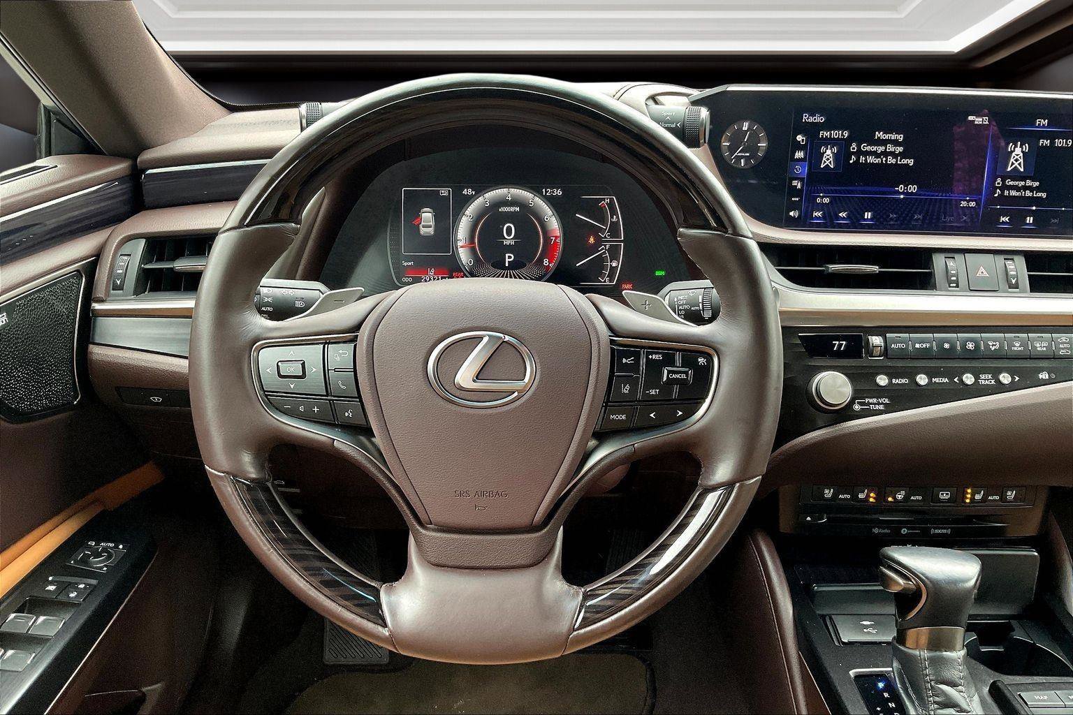 Used 2021 Lexus ES 250 w/ Luxury Package image 5
