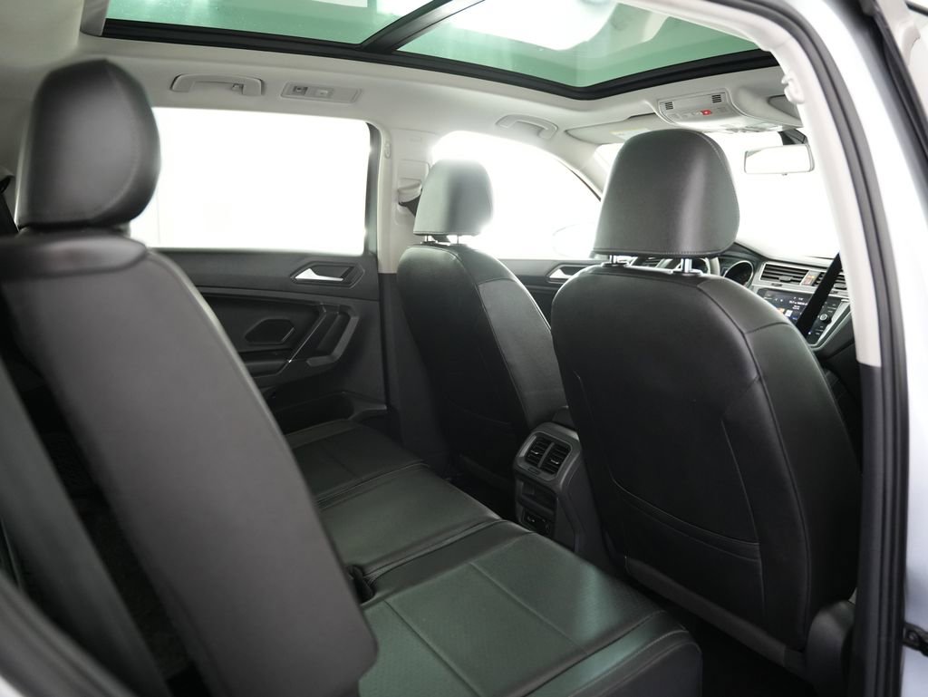 Used 2020 Volkswagen Tiguan SE FWD image 42