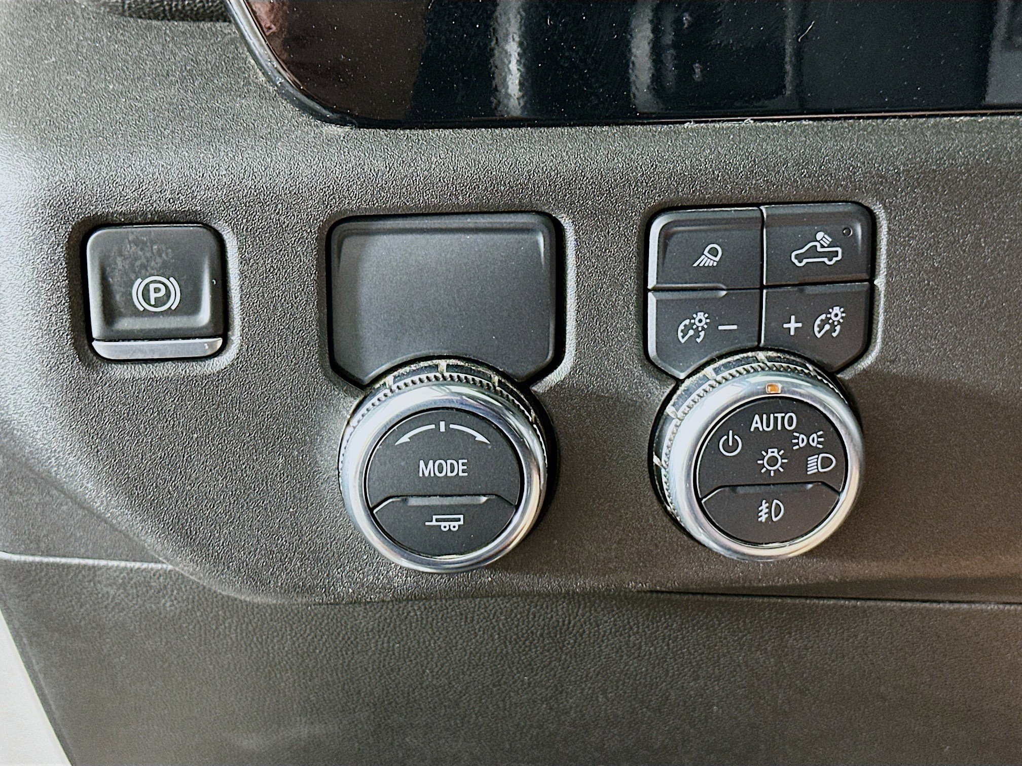 Used 2025 GMC Sierra 1500 SLT image 15