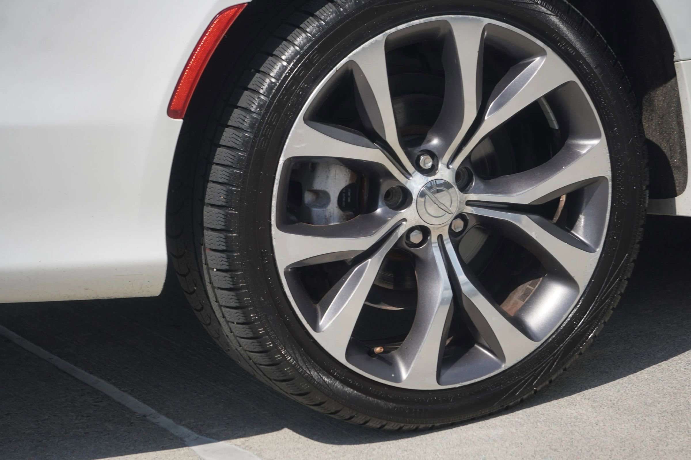 Used 2015 Chrysler 200 C w/ Navigation & Sound Group I image 13