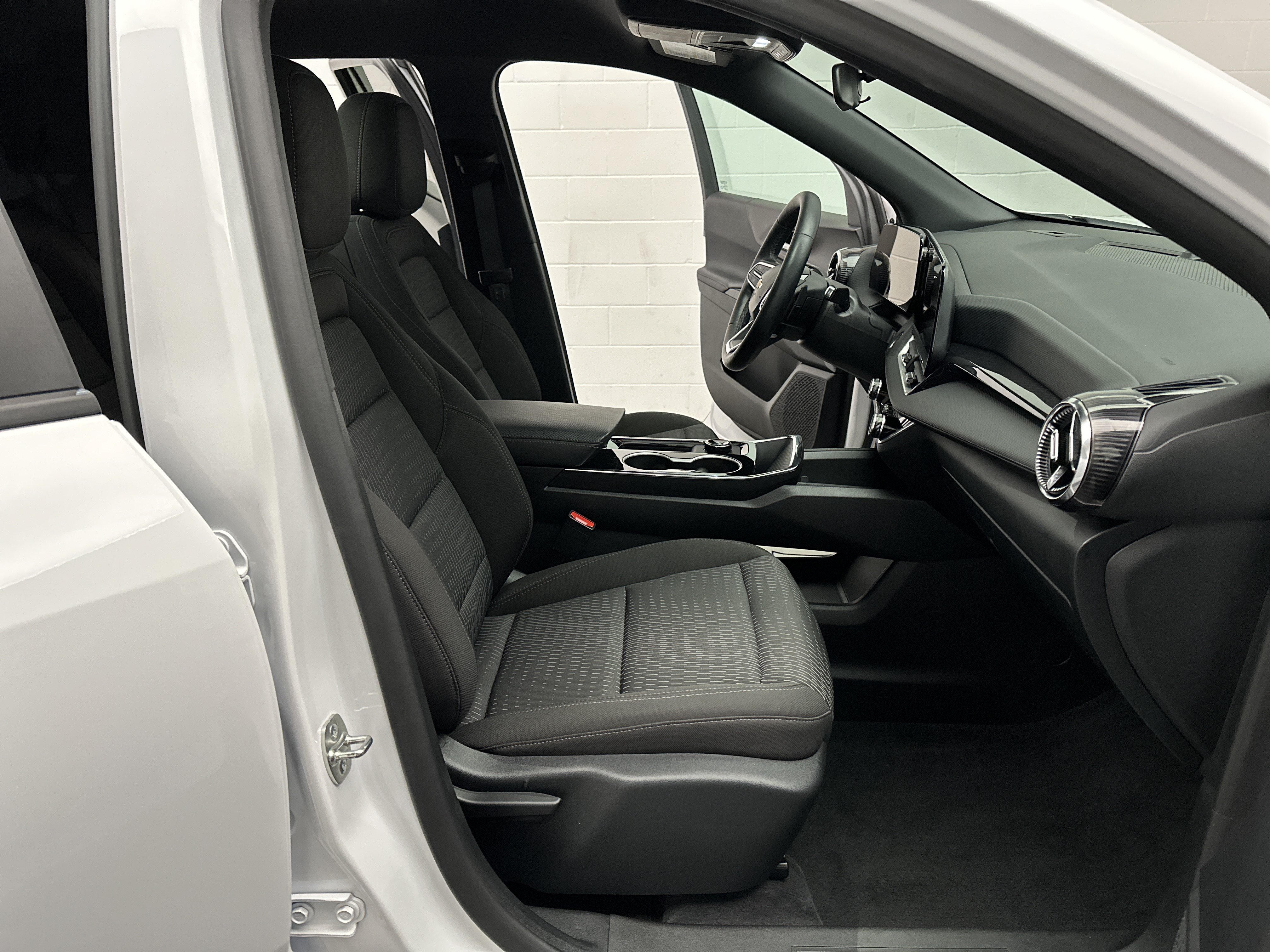 Used 2026 Chevrolet Equinox LT FWD image 20