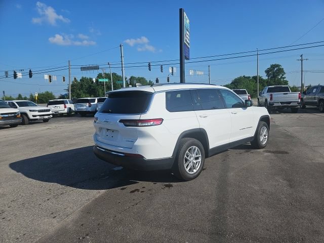 Used 2024 Jeep Grand Cherokee L Laredo AWD/4WD image 6