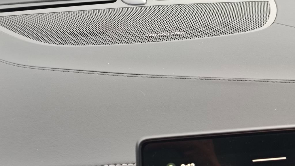 New 2026 Volvo XC90 B6 Plus image 19