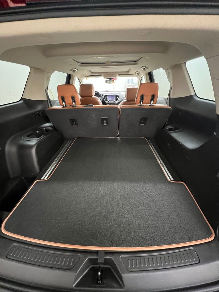 Used 2019 GMC Acadia SLT image 9