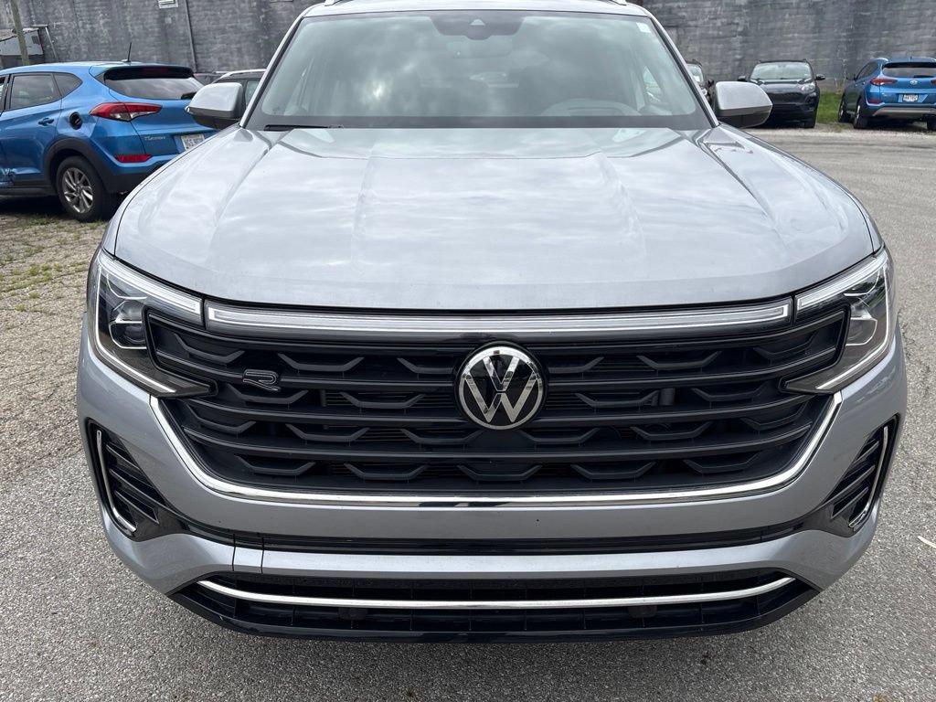 Used 2024 Volkswagen Atlas Cross Sport SEL R-Line AWD/4WD image 7