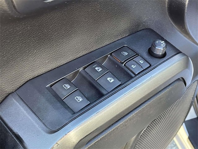 Used 2021 Toyota Tacoma TRD Sport w/ Technology Package image 15