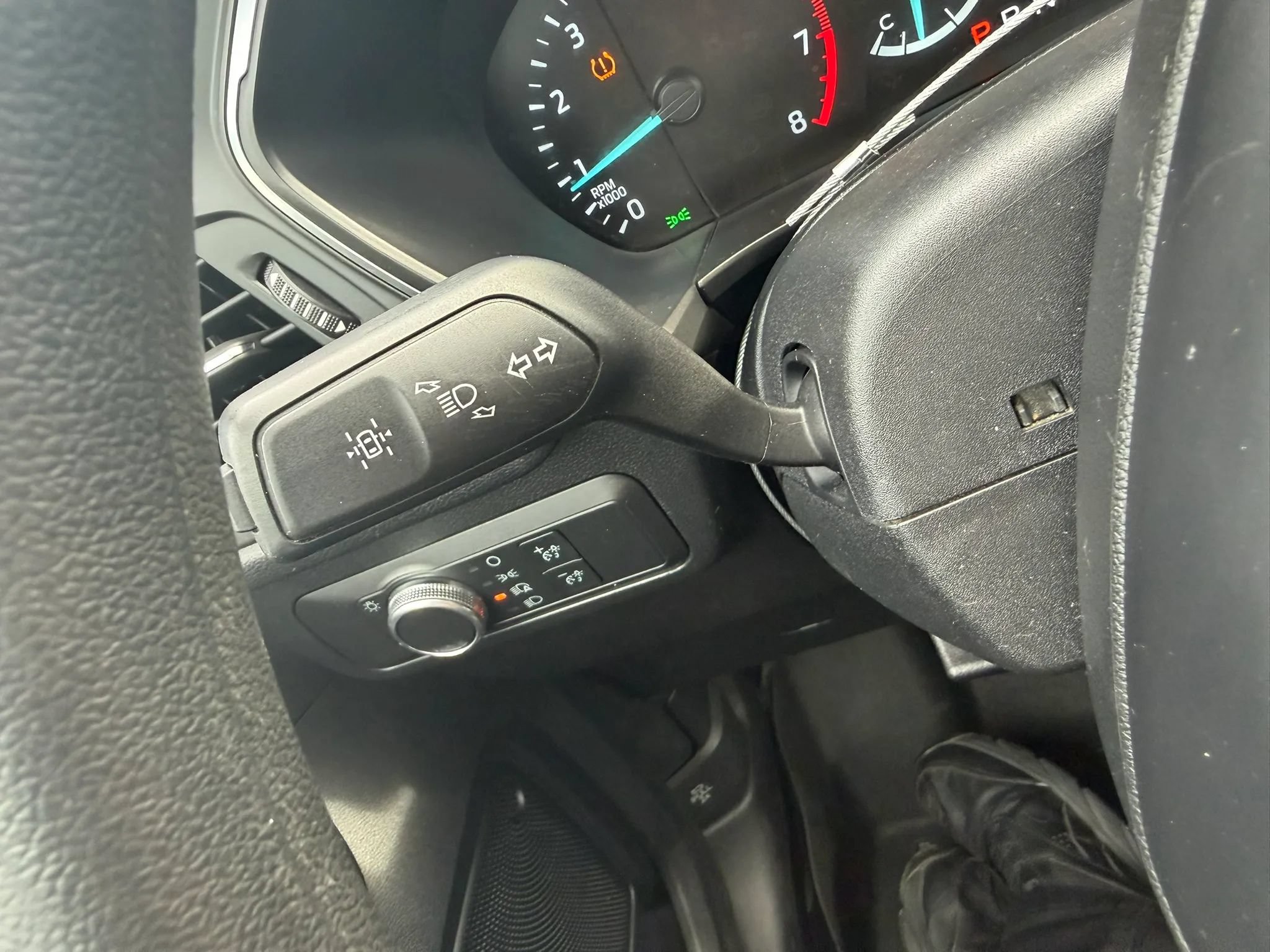 Used 2021 Ford Escape SE FWD image 13