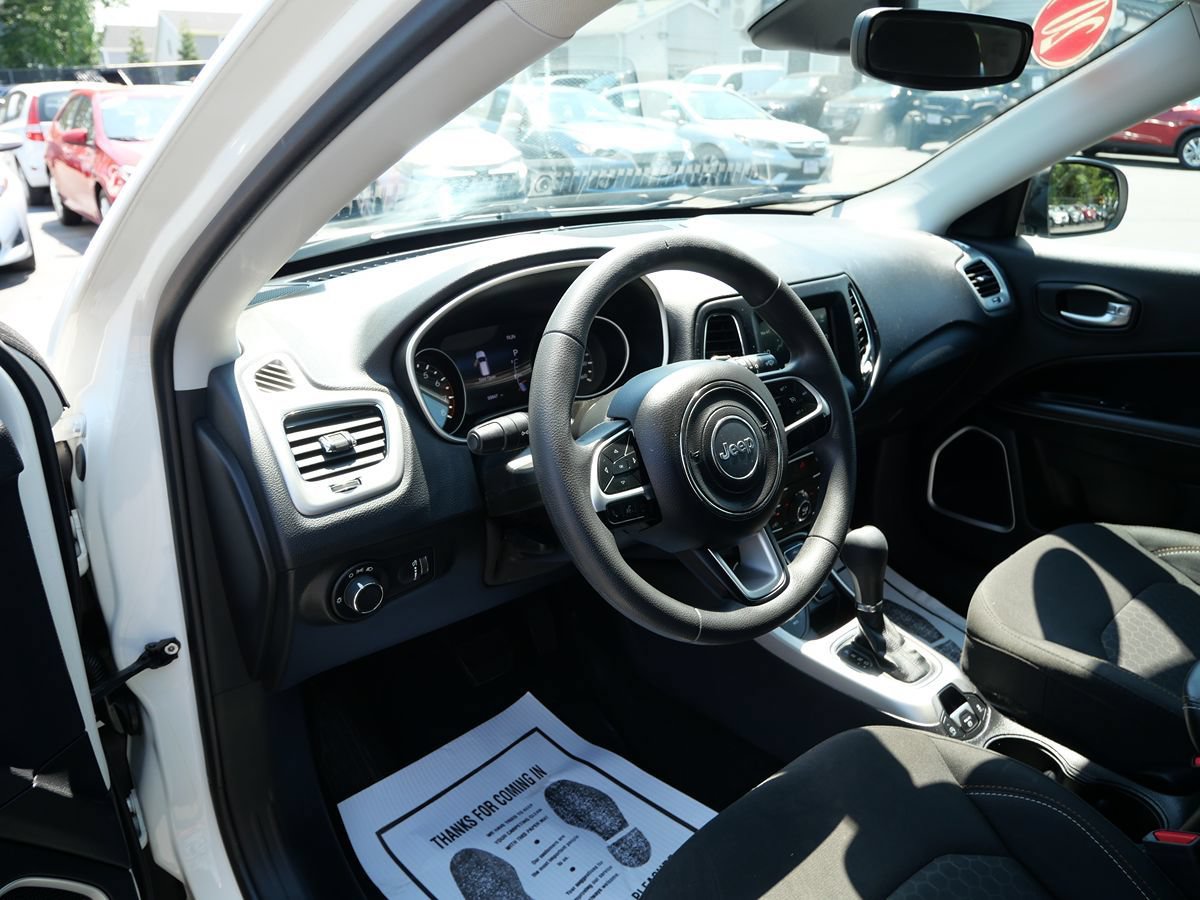 Used 2020 Jeep Compass Sport w/ Tech Group AWD/4WD image 9