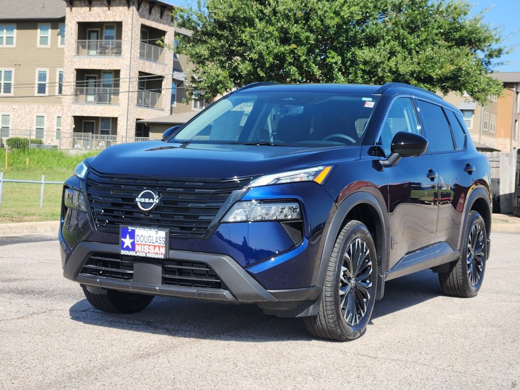 New 2026 Nissan Rogue Dark Armor FWD video 2