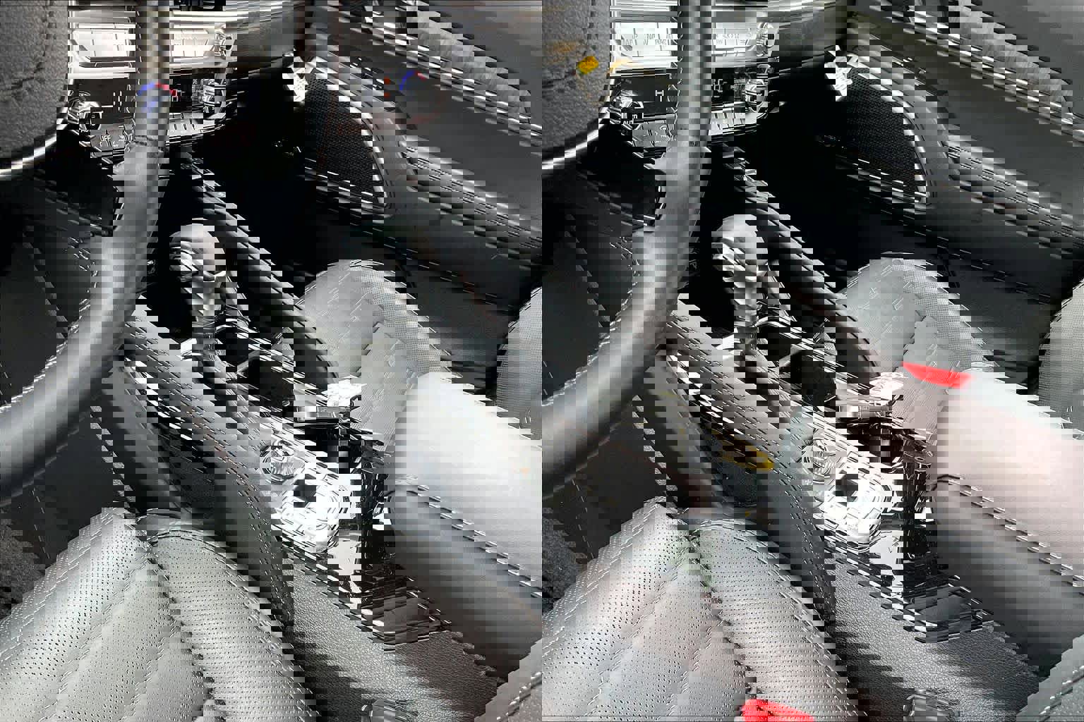 Used 2024 Kia Telluride SX Prestige w/ Towing Package image 19