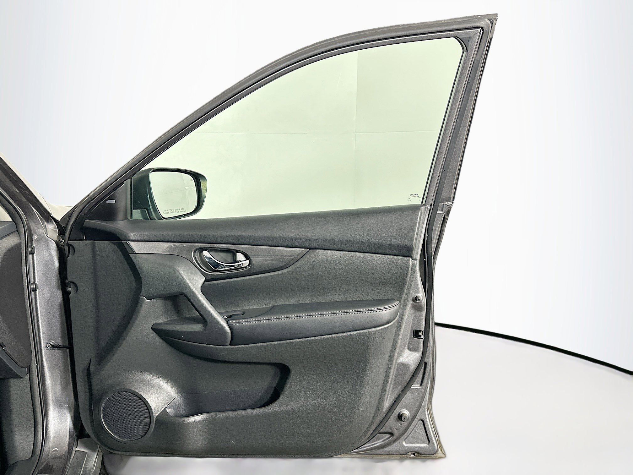 Used 2017 Nissan Rogue SV w/ Midnight Edition Package image 30