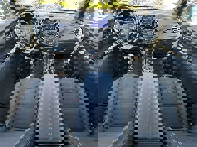 Used 2022 Chevrolet Equinox RS w/ Infotainment Package image 20