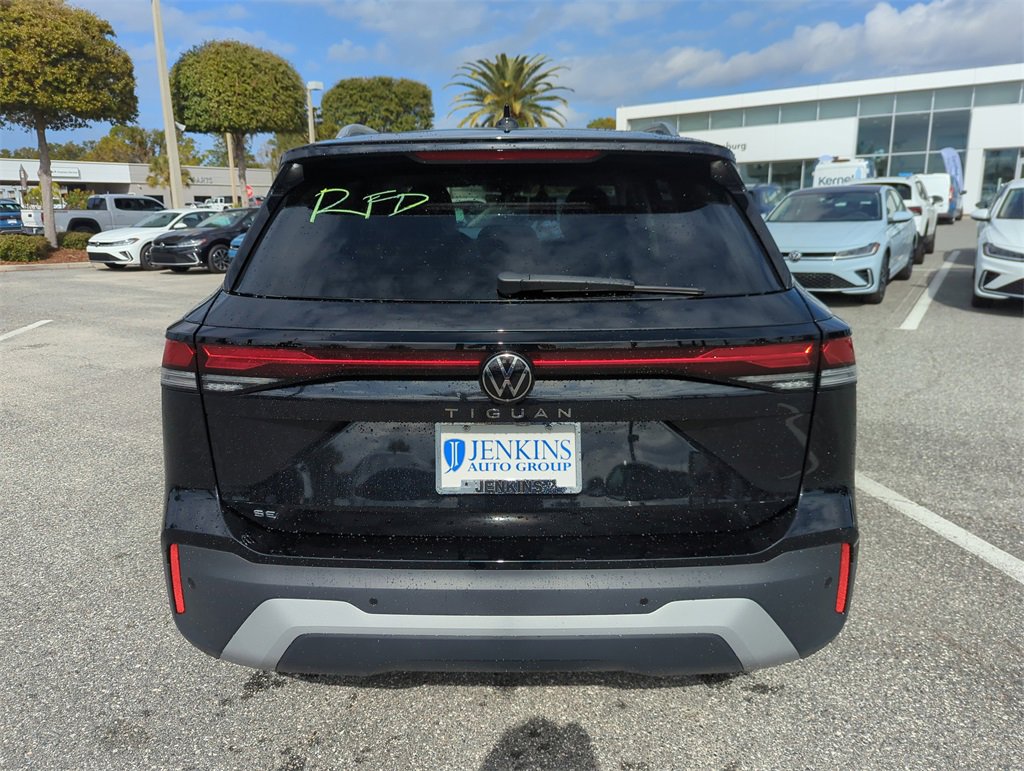 New 2026 Volkswagen Tiguan SE image 7