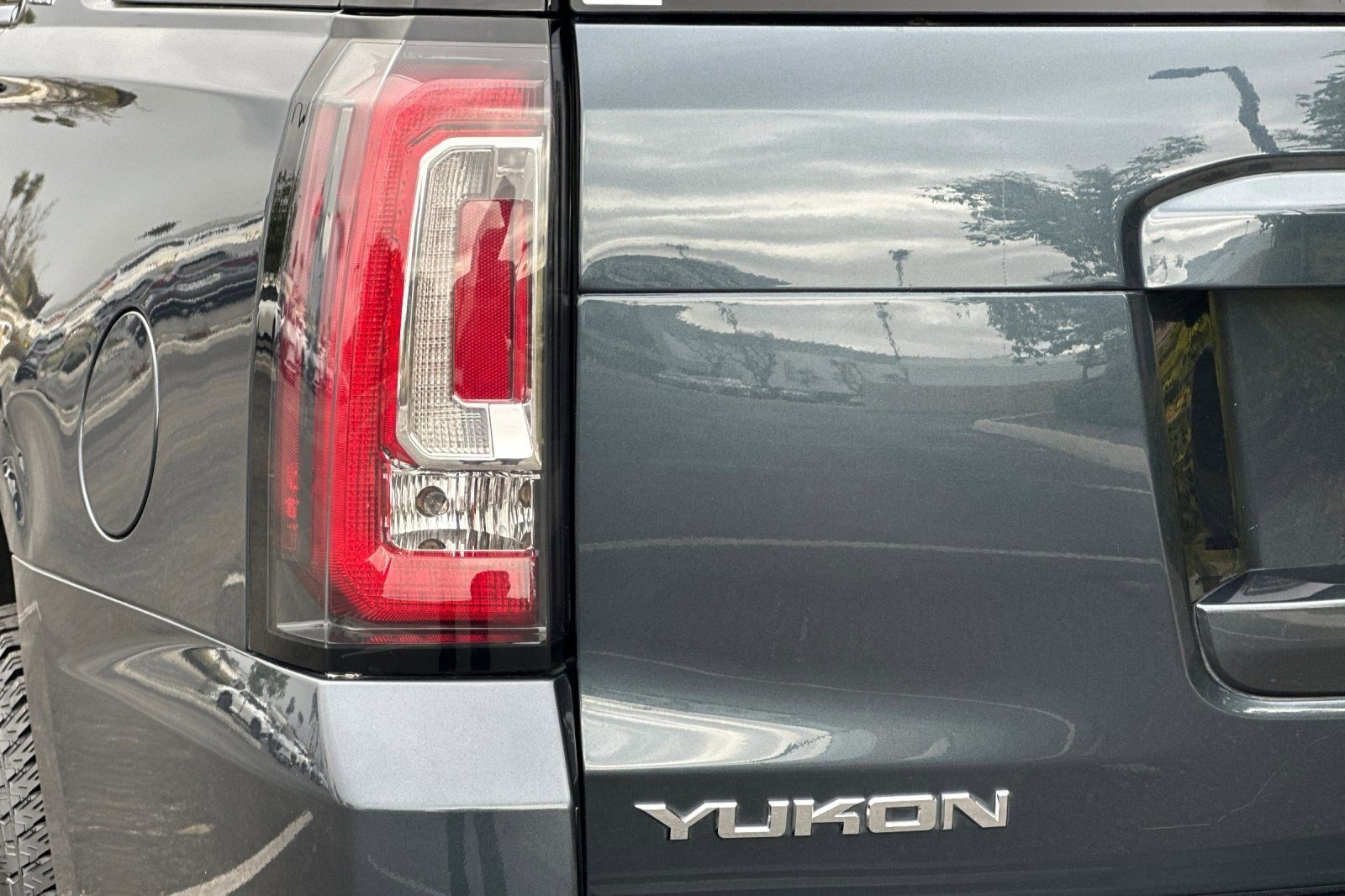 Used 2019 GMC Yukon SLE w/ Convenience Package image 12