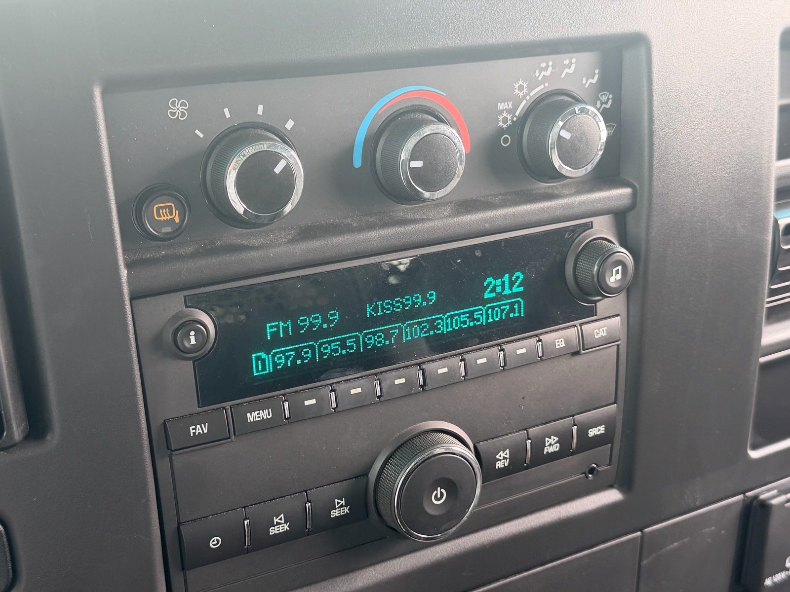 Used 2025 Chevrolet Express 2500 w/ Driver Convenience Package RWD image 21