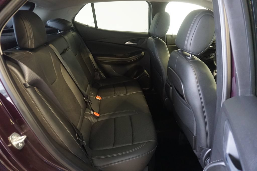 Used 2021 Buick Encore GX Essence AWD/4WD image 25
