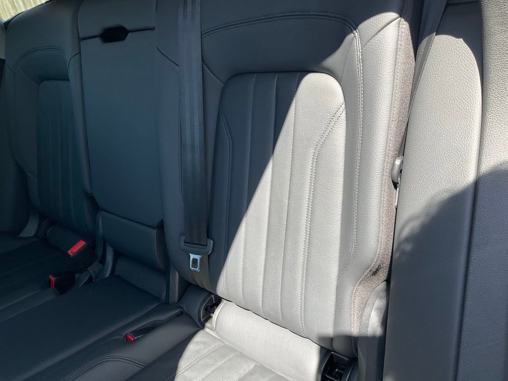 Used 2020 Audi Q5 e Premium w/ Convenience Package image 31