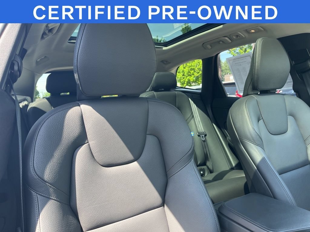 Certified 2025 Volvo XC60 B5 Plus AWD/4WD image 21
