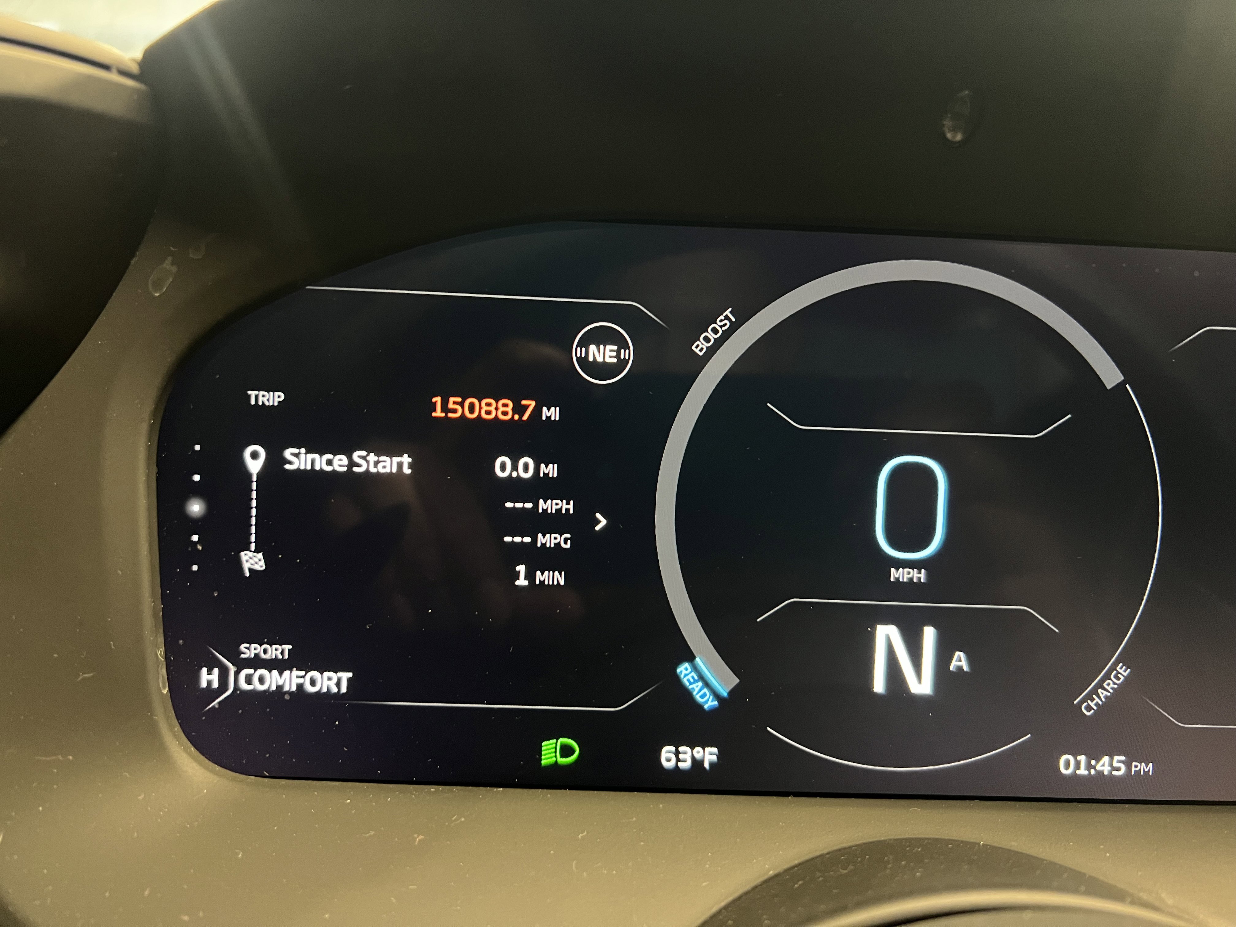 Used 2023 McLaren Artura image 19