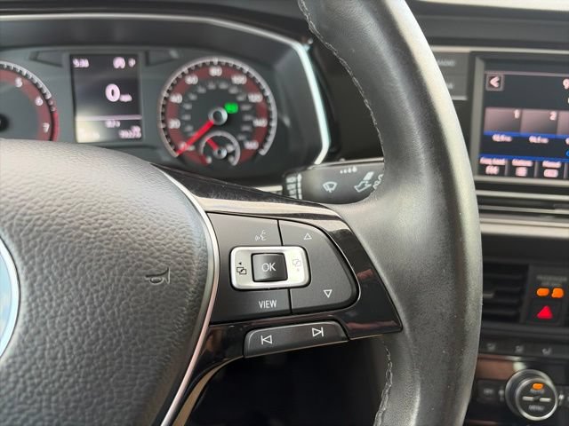 Used 2019 Volkswagen Jetta SE w/ Cold Weather Package FWD image 17