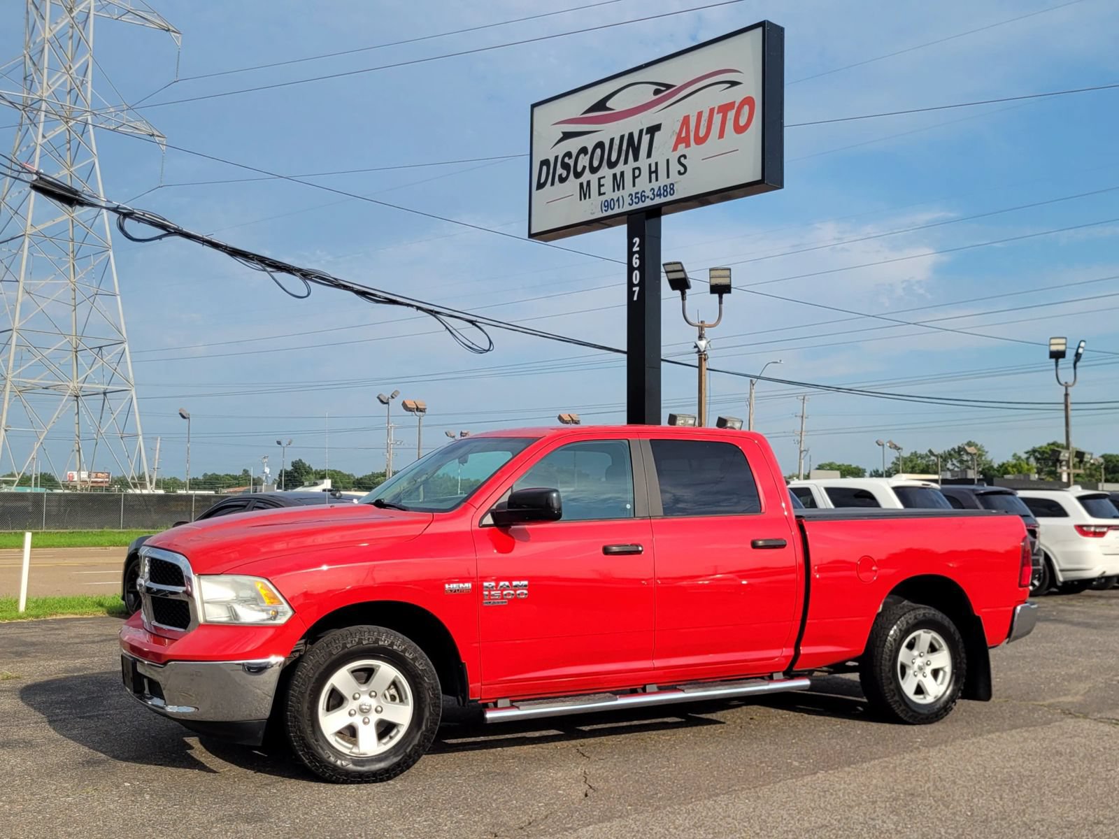 Used 2019 RAM 1500 Classic SLT AWD/4WD image 1