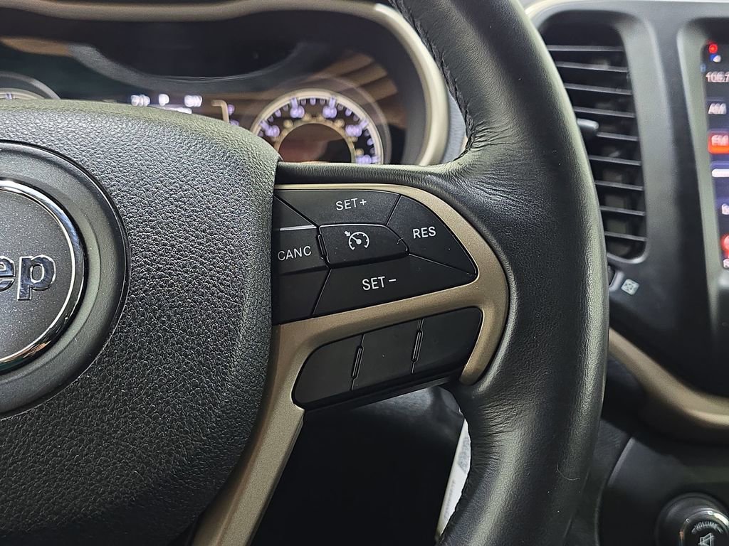 Used 2015 Jeep Cherokee Latitude AWD/4WD image 19