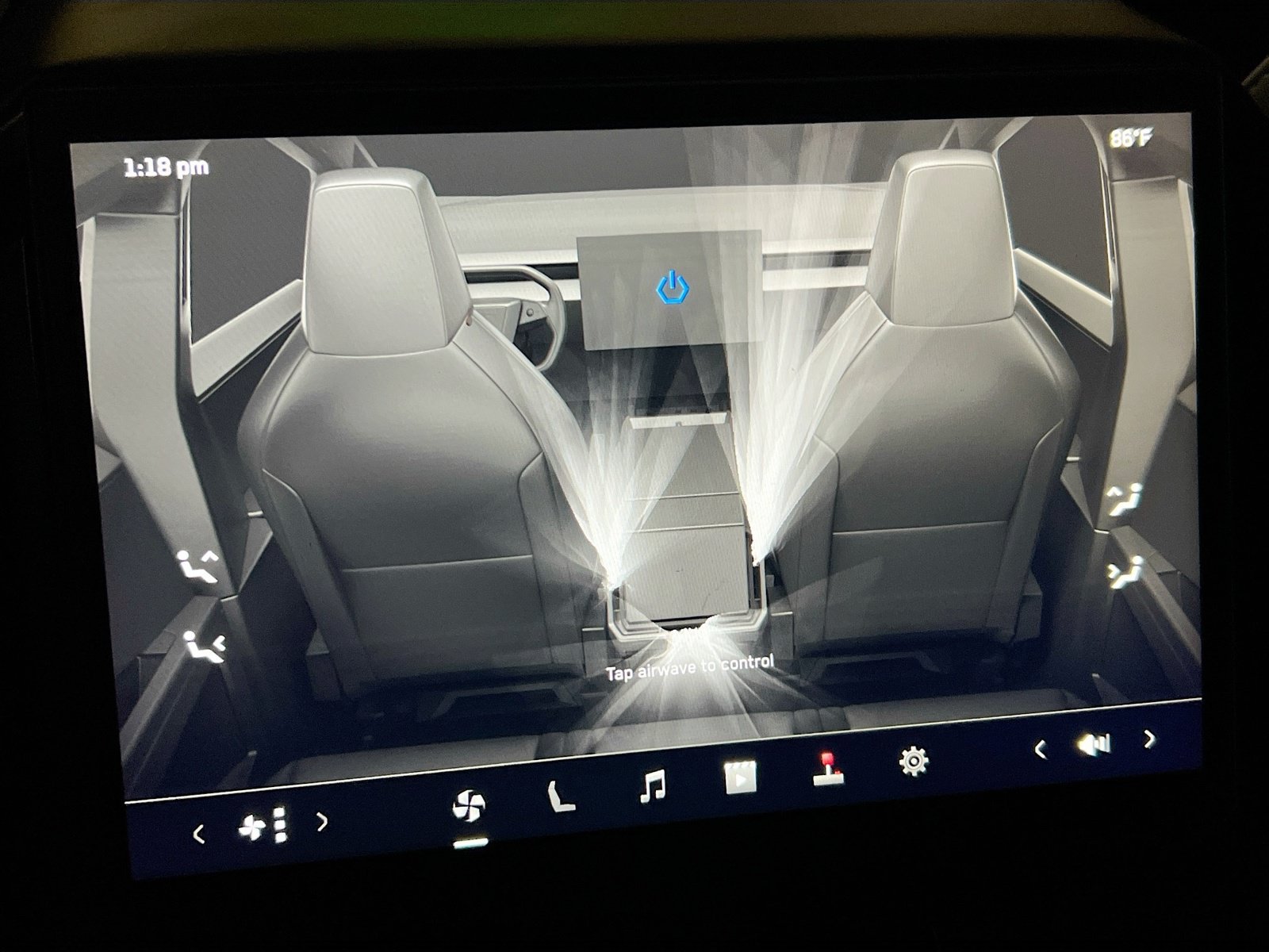 Used 2025 Tesla Cybertruck AWD Crew Cab image 19