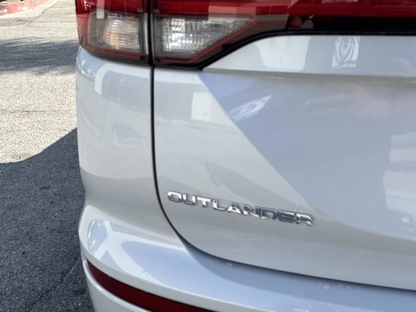 New 2025 Mitsubishi Outlander SEL Black Edition image 5