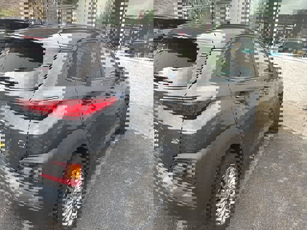 Used 2018 Hyundai Kona SEL image 8