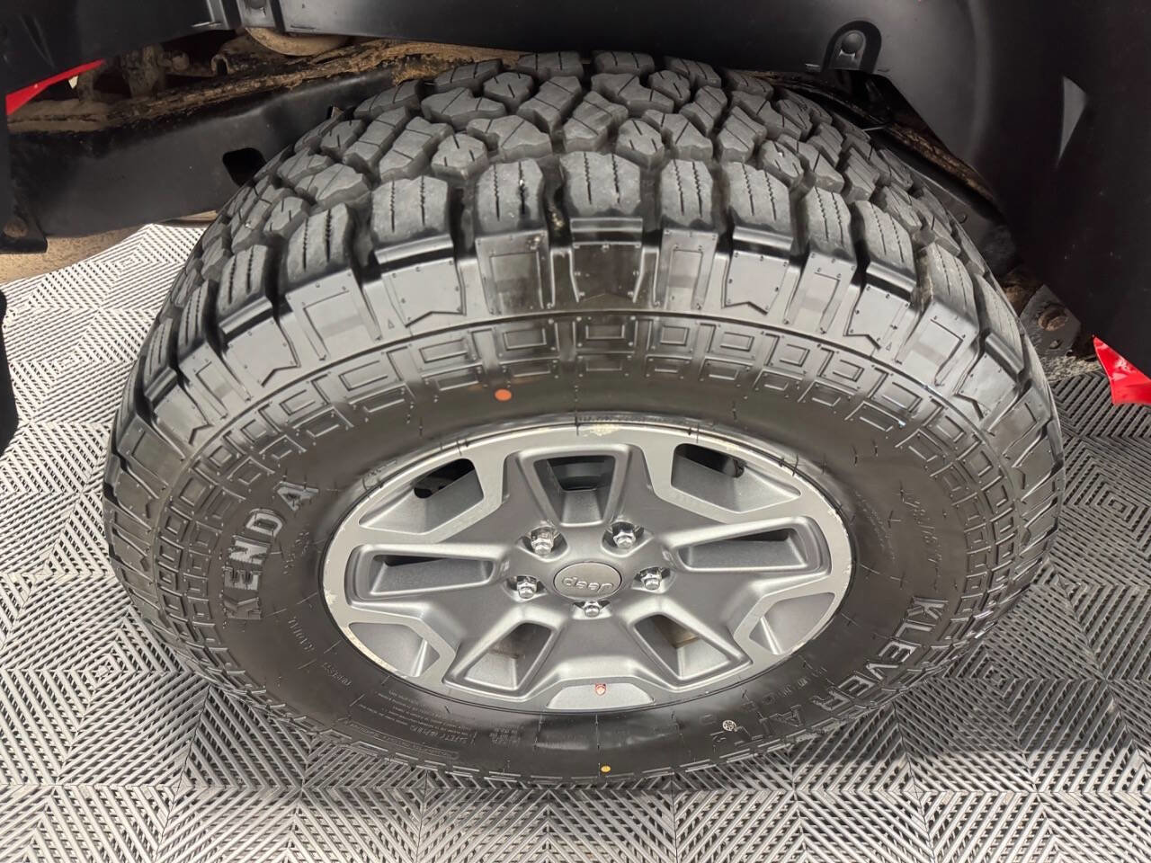 Used 2016 Jeep Wrangler Unlimited Rubicon w/ Connectivity Group image 47