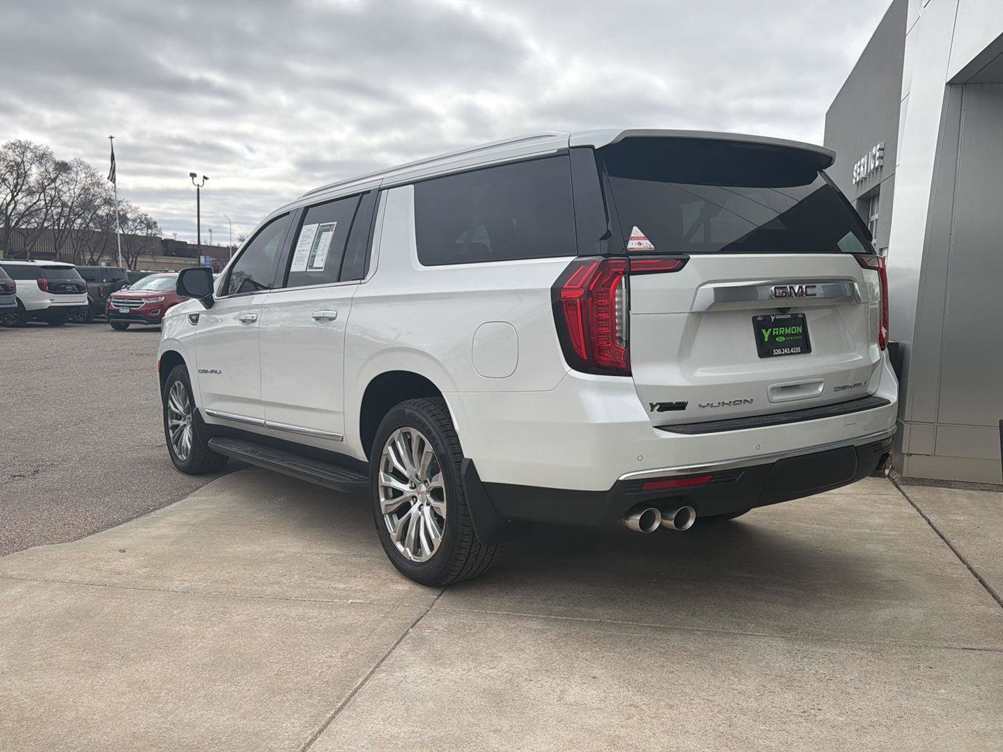 Used 2024 GMC Sierra 1500 AT4X image 3