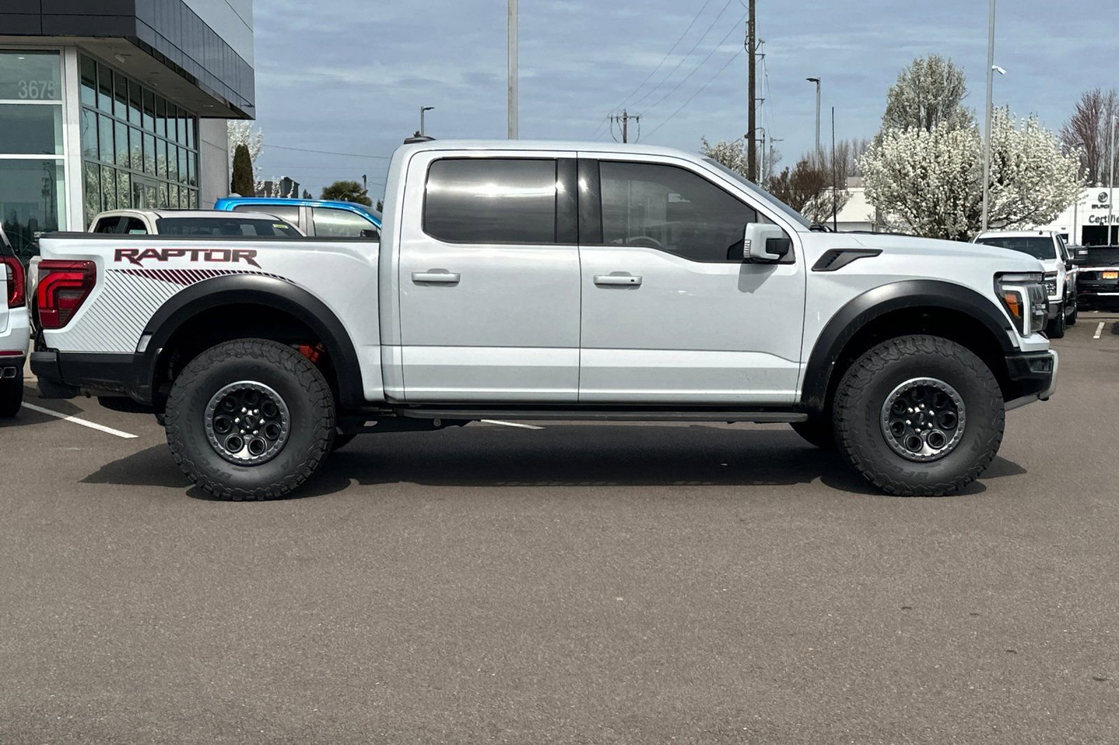 Used 2025 Ford F150 Raptor image 3