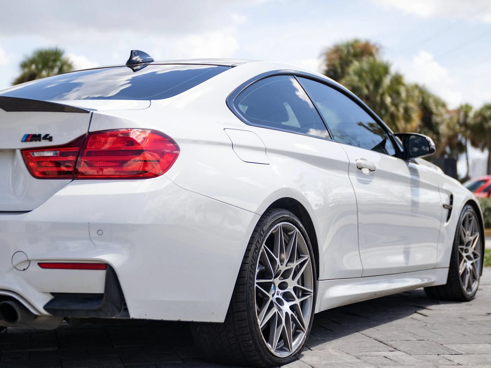 Used 2017 BMW M4 Coupe RWD image 14