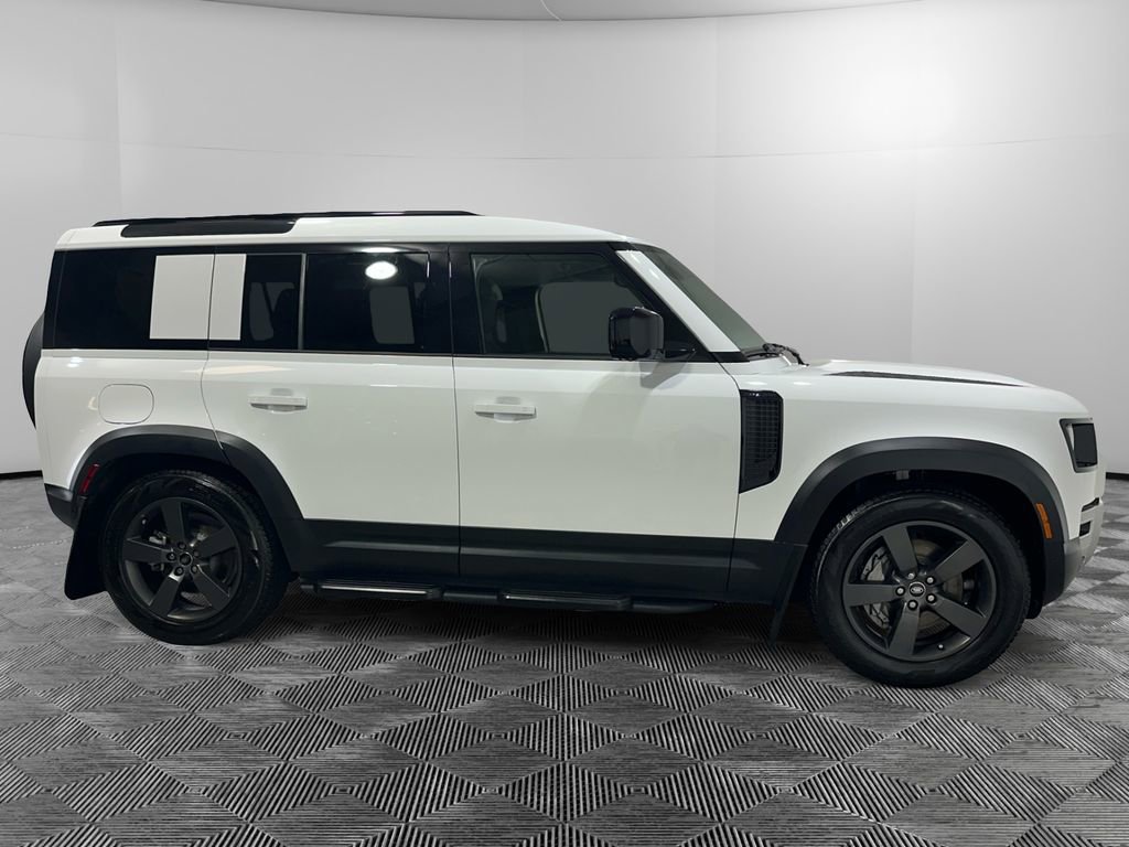 Used 2025 Land Rover Defender 110 S image 6