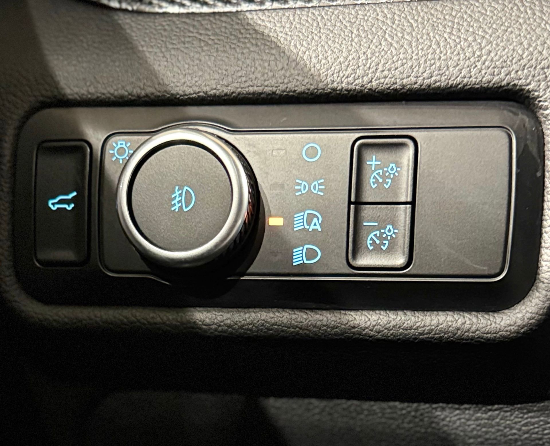 Used 2023 Ford Explorer ST w/ Equipment Group 401A image 87